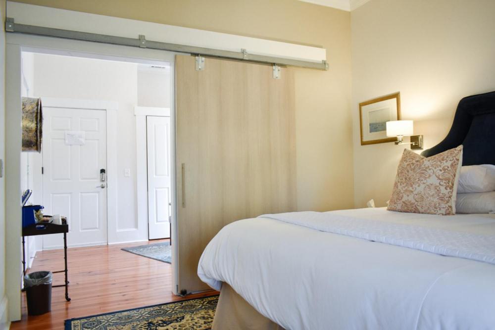 Sparrow Grove Manor Monroe Phòng bức ảnh