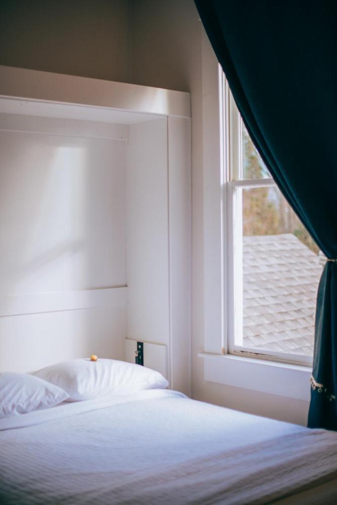Sparrow Grove Manor Monroe Phòng bức ảnh