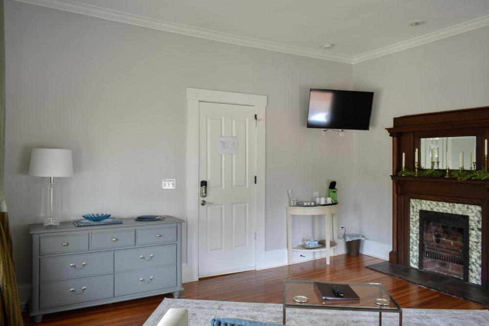 Sparrow Grove Manor Monroe Phòng bức ảnh