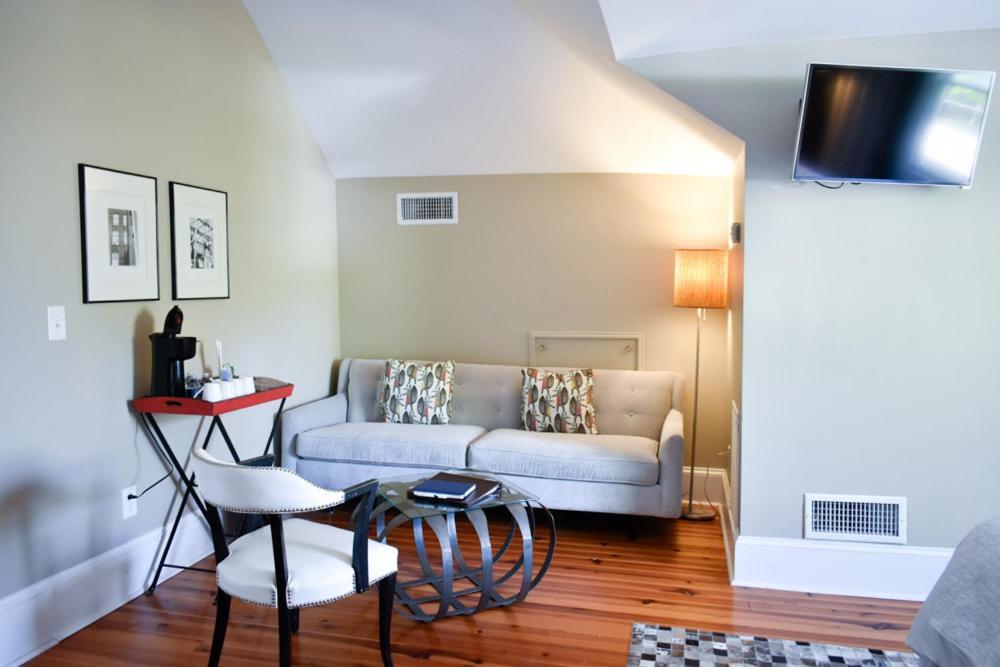 Sparrow Grove Manor Monroe Phòng bức ảnh