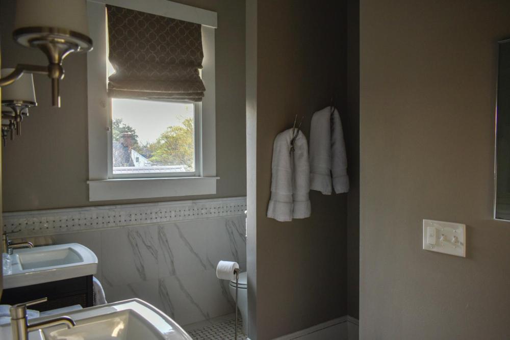 Sparrow Grove Manor Monroe Phòng bức ảnh