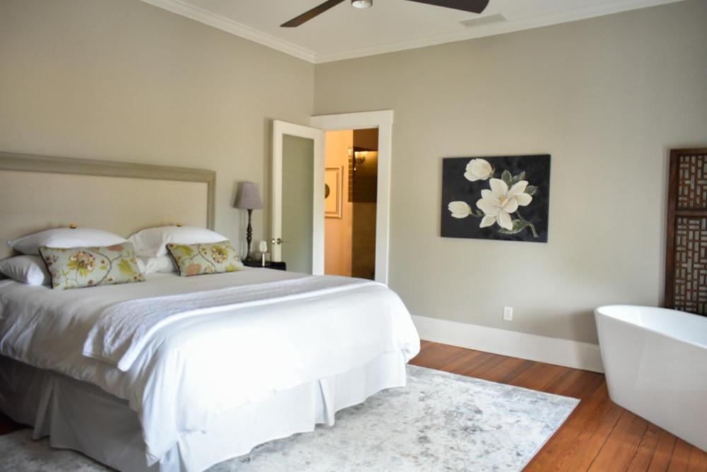 Sparrow Grove Manor Monroe Phòng bức ảnh
